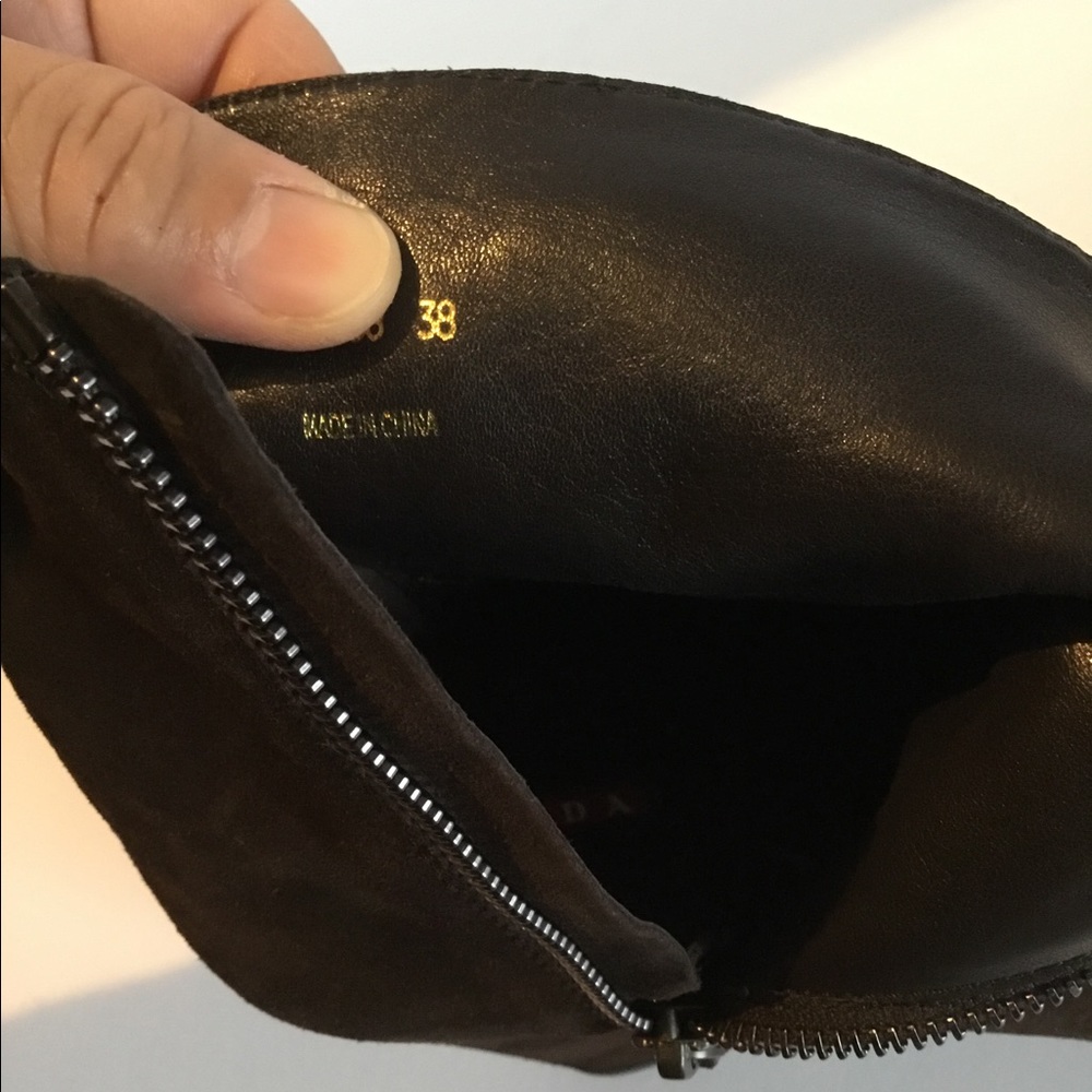 PRADA - Picture 15 of 15